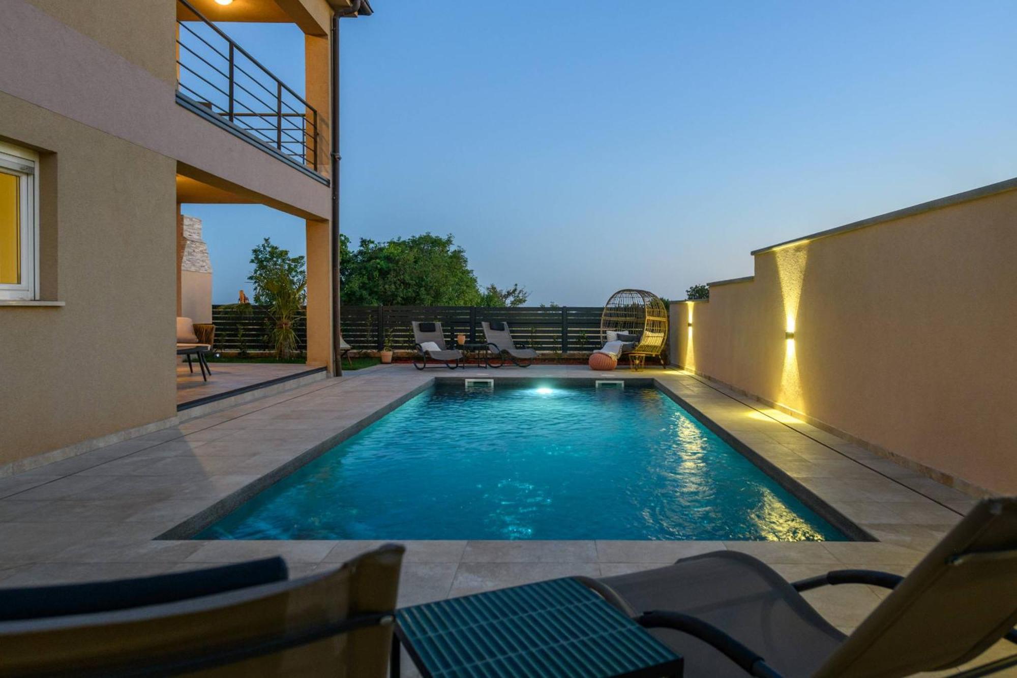 Villa Brionika Mit Pool Vodnjan Exterior photo